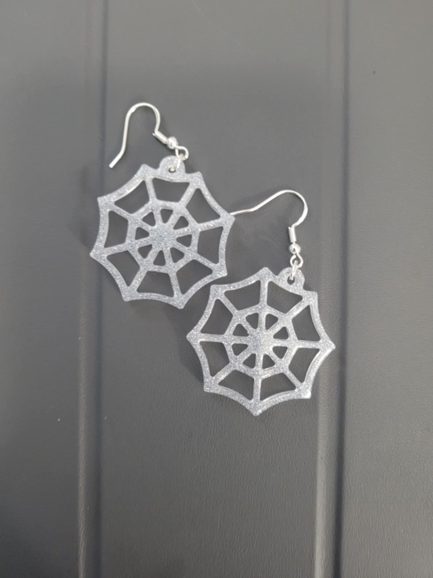 Spiderweb earrings (white mica shimmer)