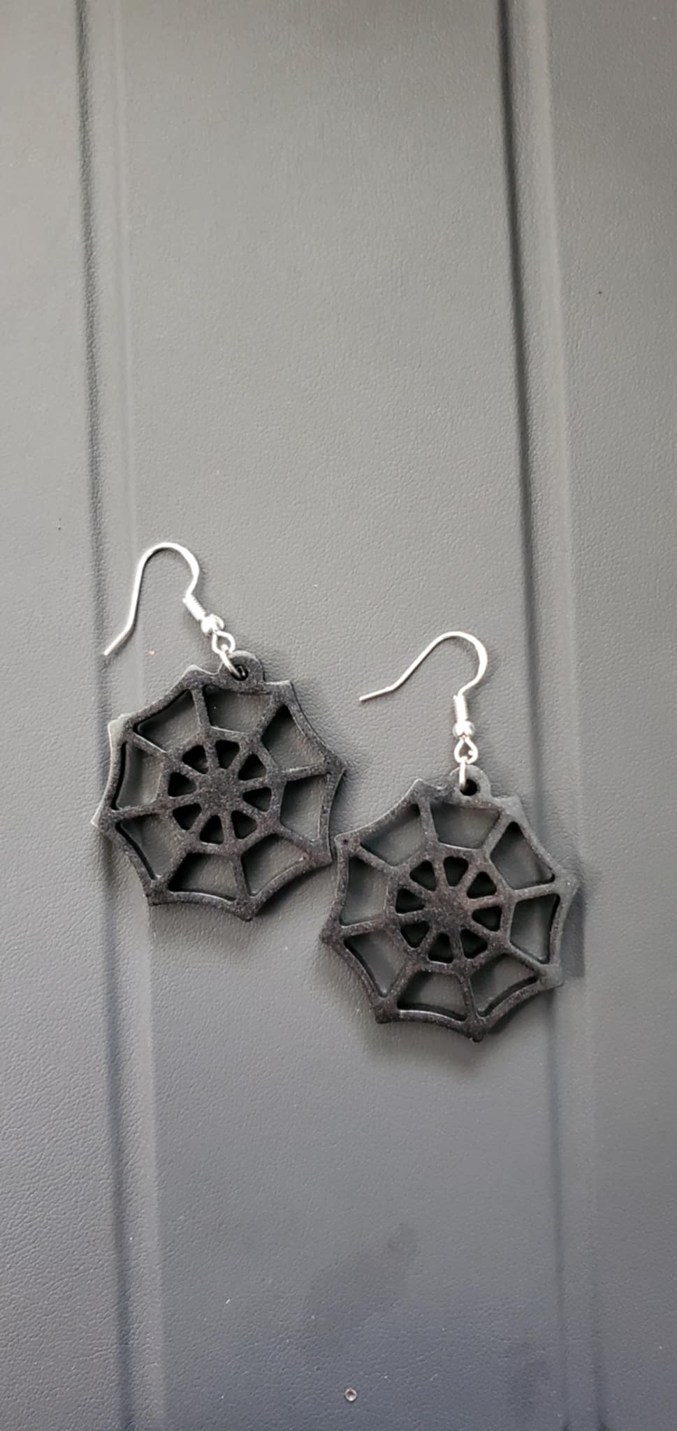 Spiderweb earrings (black mica shimmer)