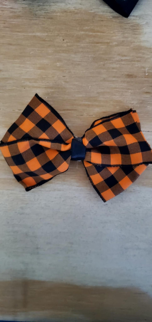 4 inch Girls Hairbow (orange and black plaid)