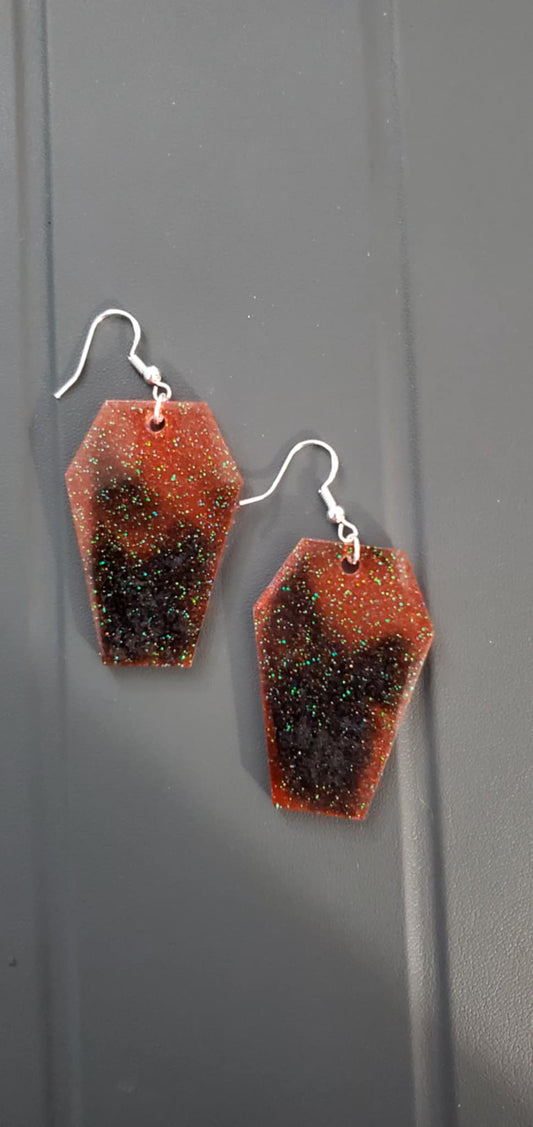 Coffin earrings (black mica and red glitter)