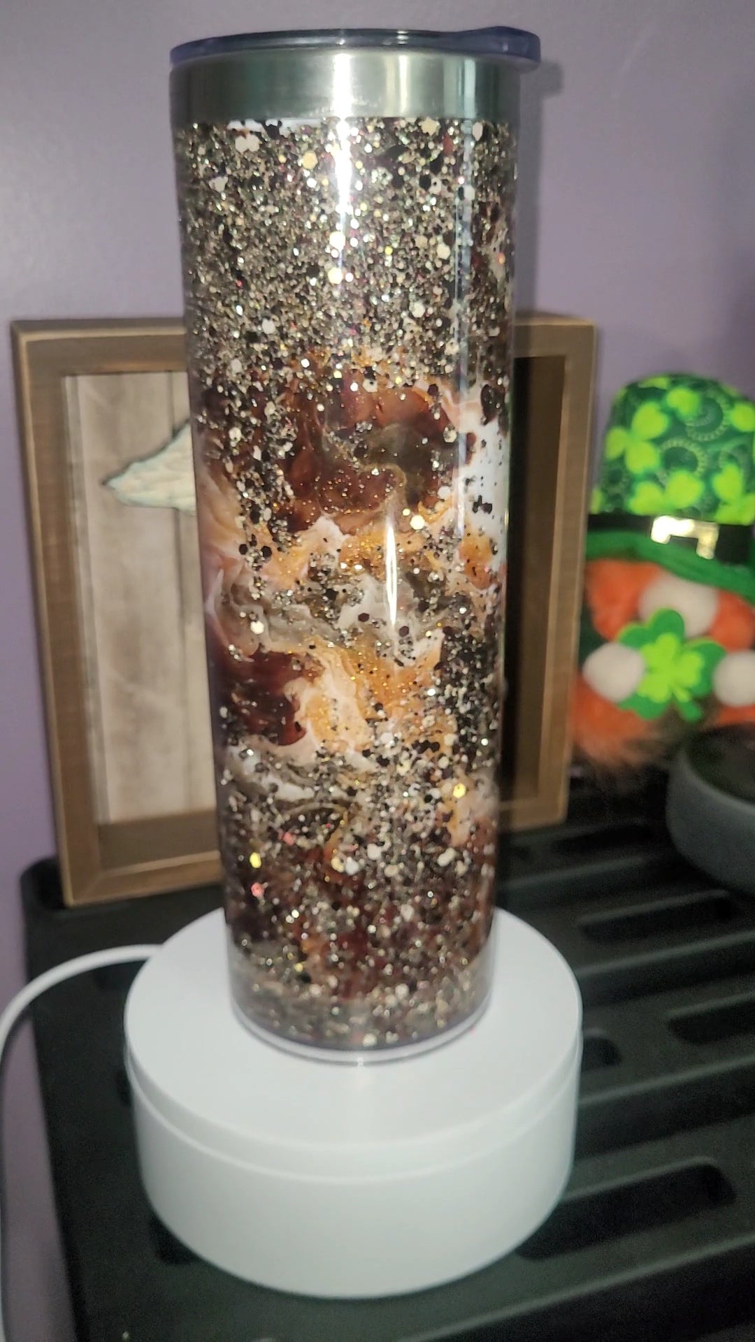 1043 ~ 20oz Skinny Snow Globe