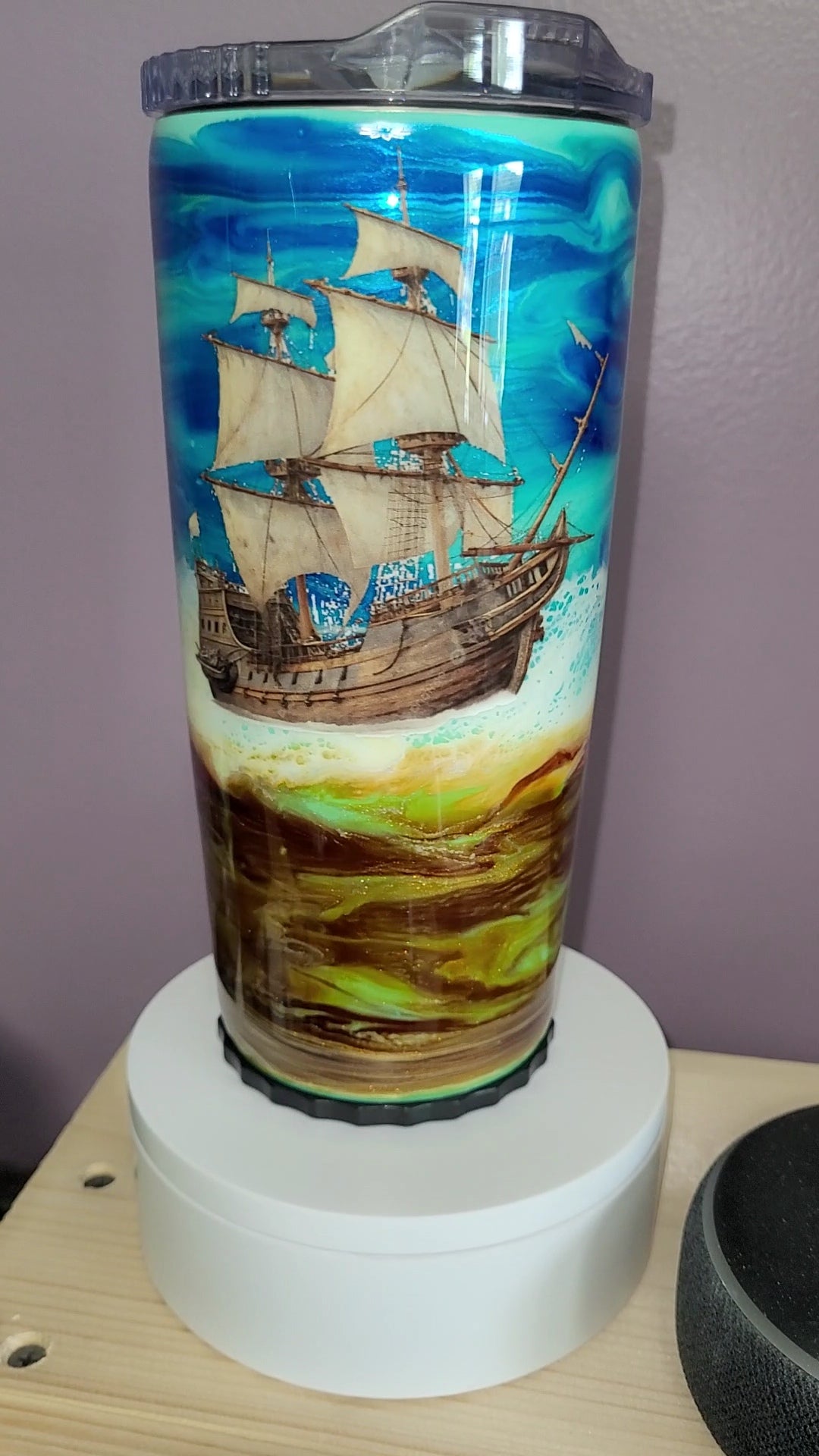 1162- 20 oz Strawbler -beach glass base