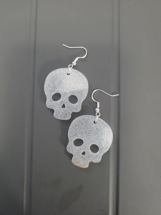 Skull earrings (white mica shimmer)