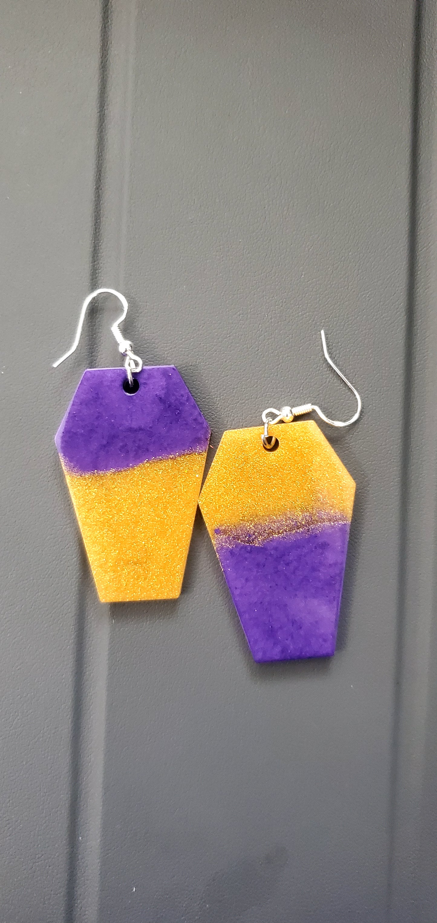Design your own Epoxy resin earrings