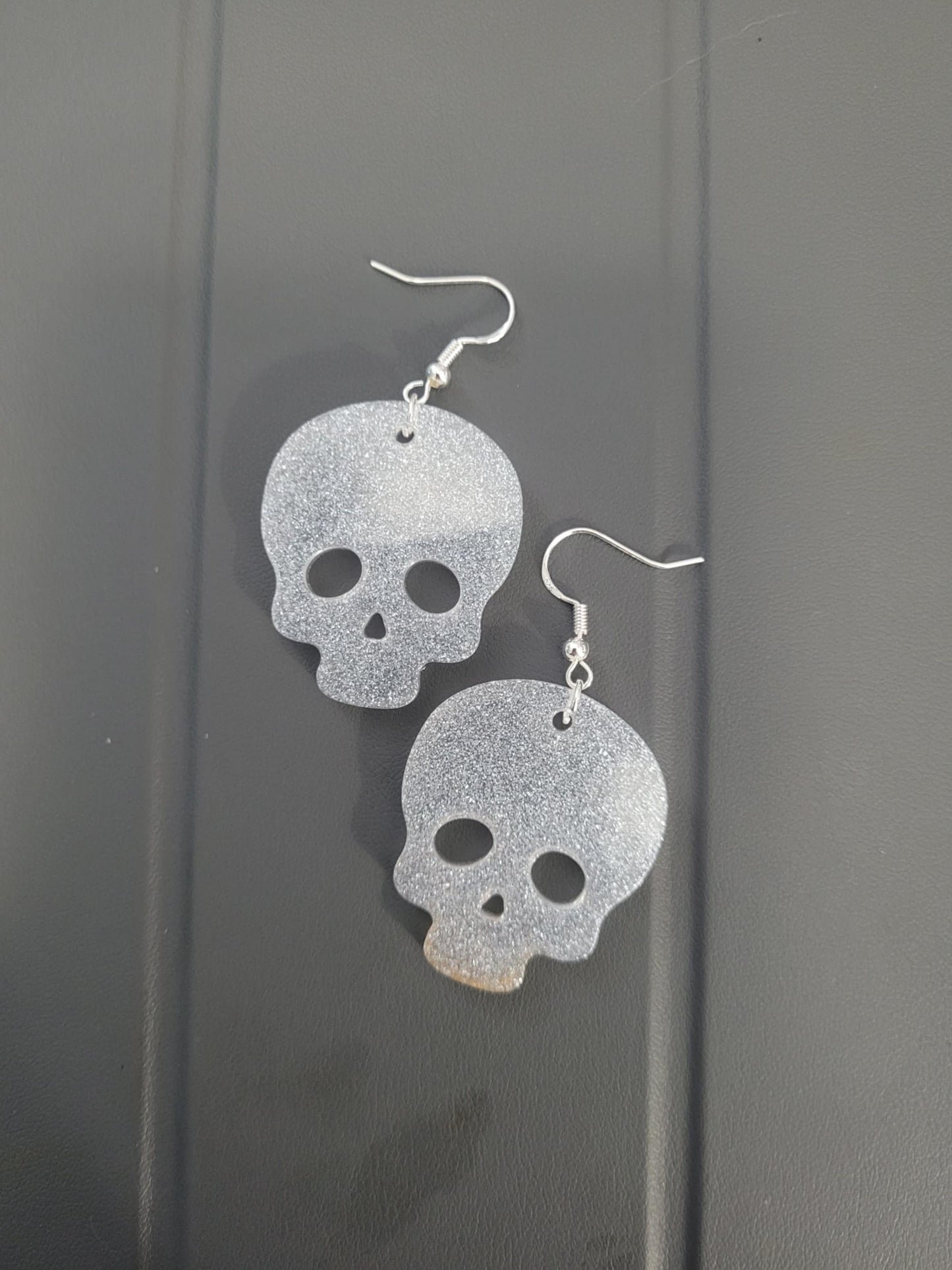 Design your own Epoxy resin earrings