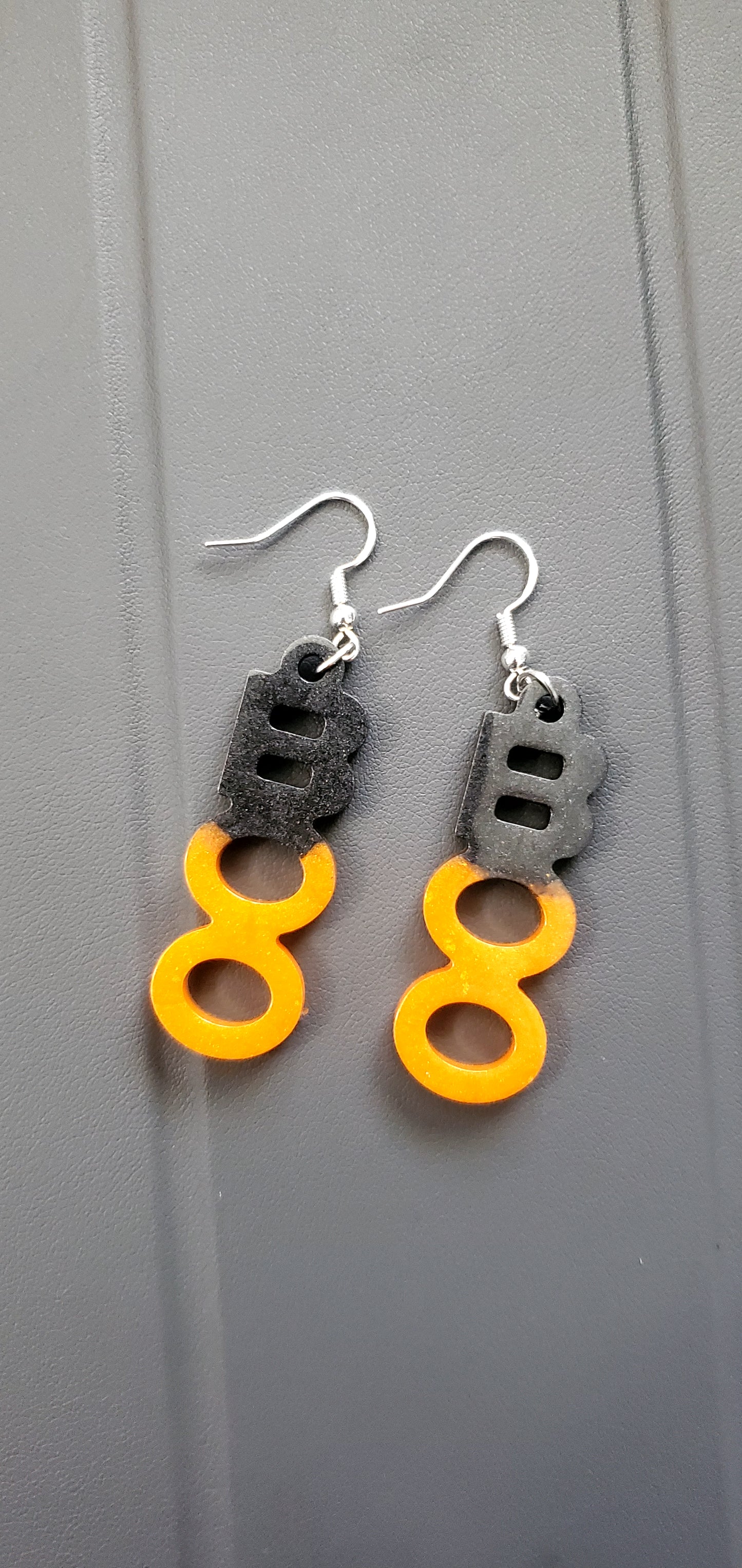 Design your own Epoxy resin earrings