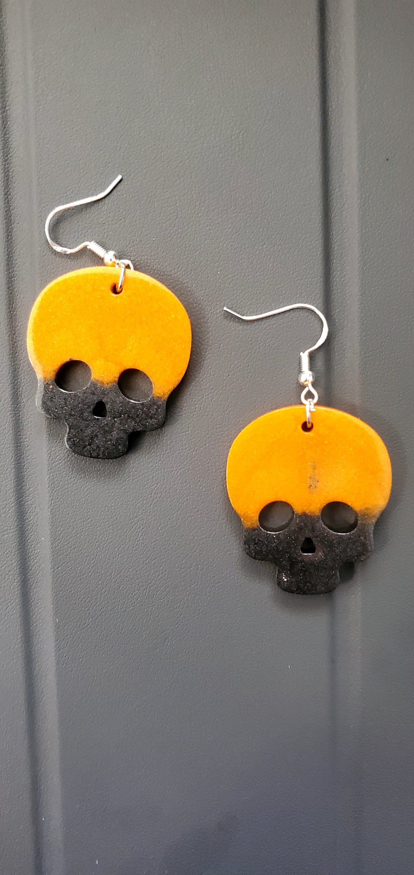 Design your own Epoxy resin earrings
