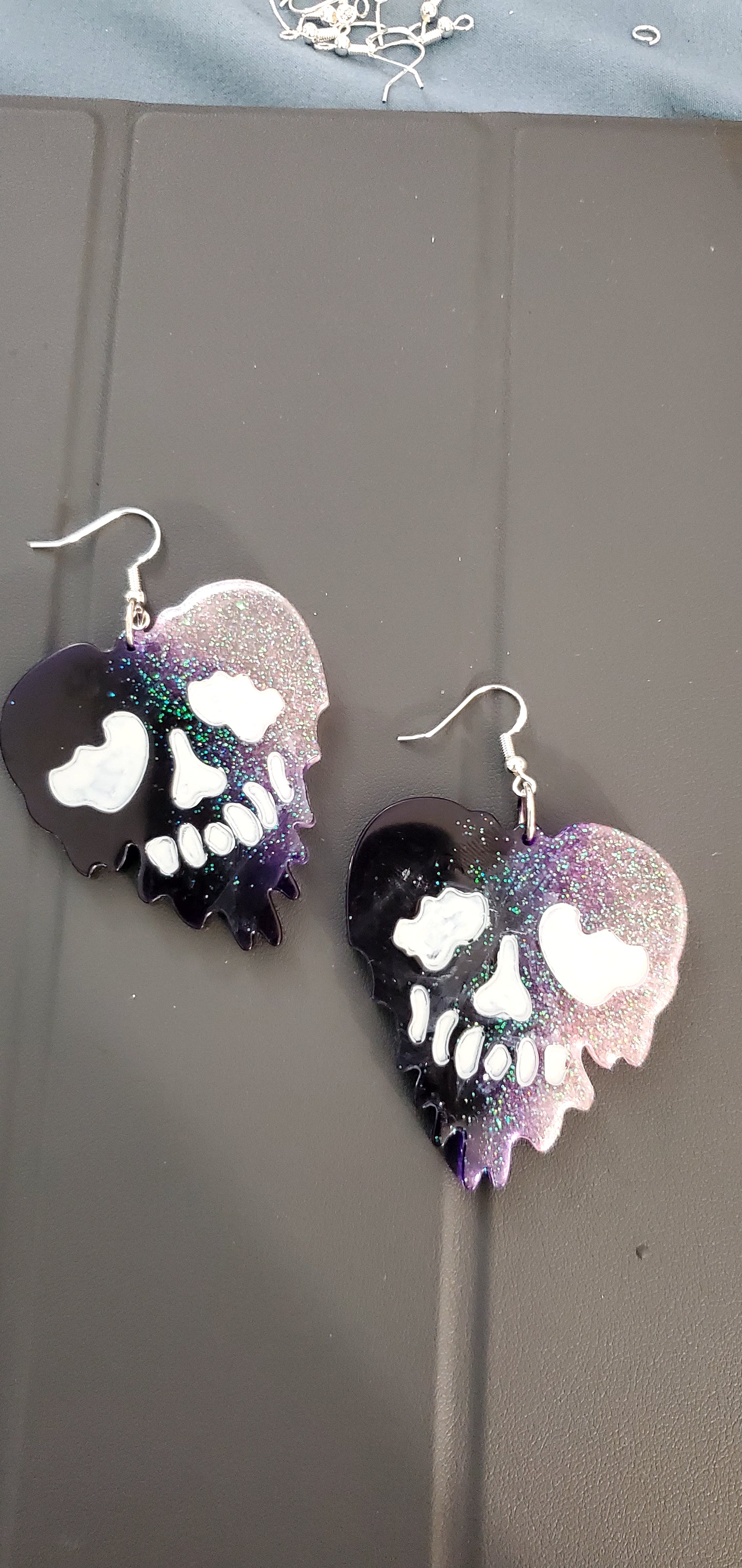 Design your own Epoxy resin earrings